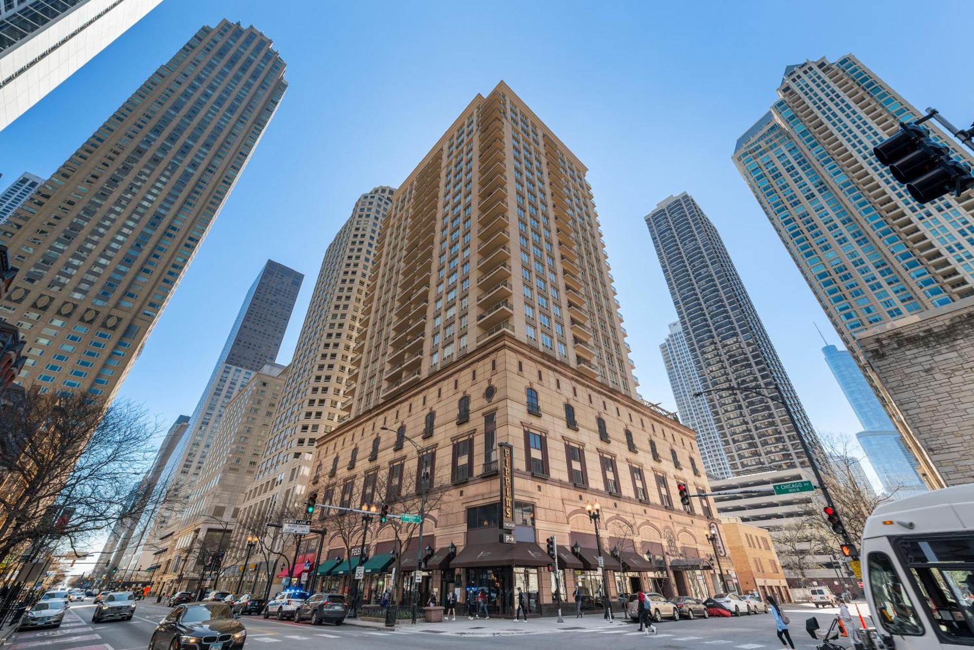 The Bernardin Gold Coast Luxury Apartments Near Magnificent Mile Chicago Bilik gambar