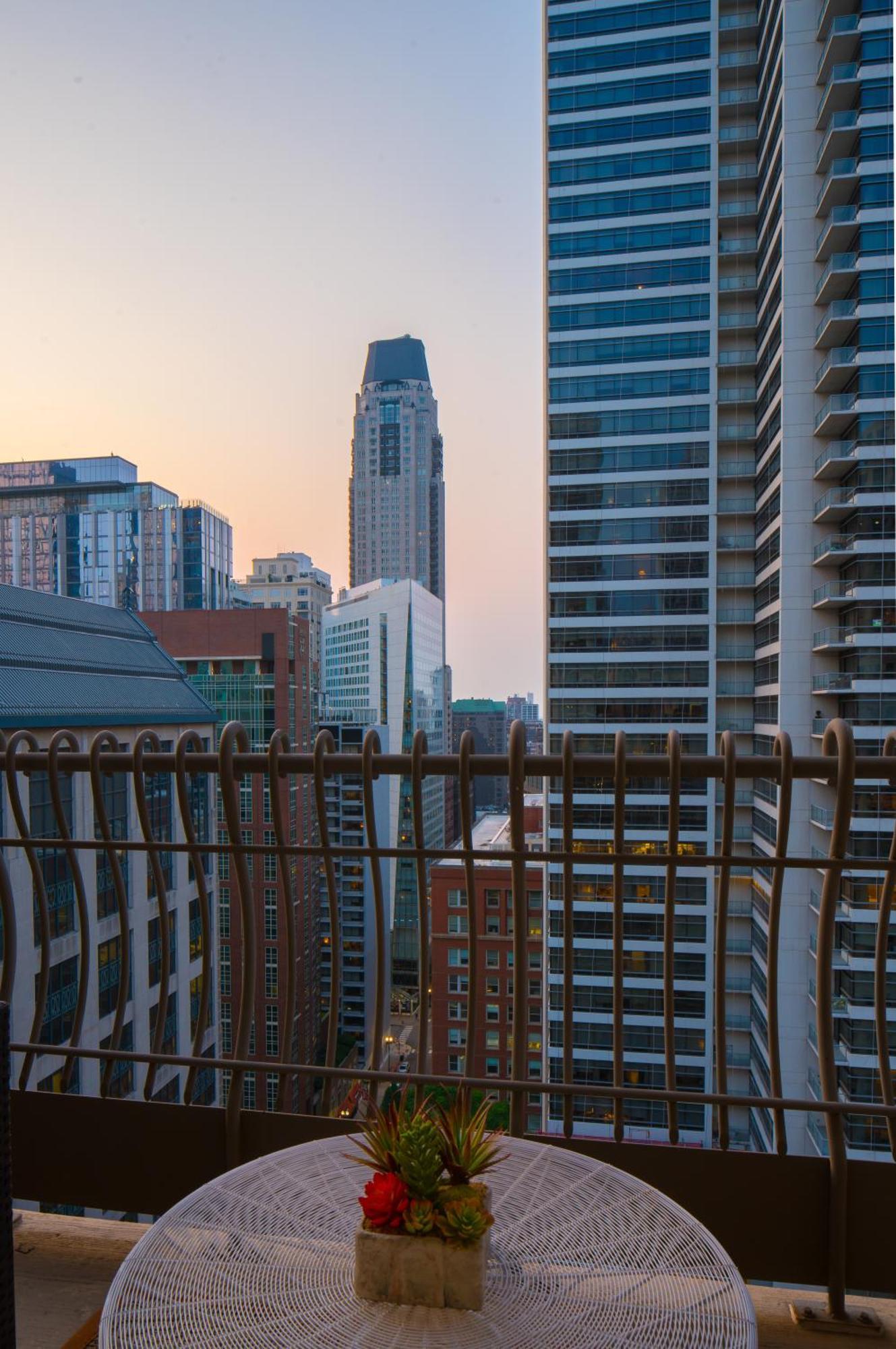The Bernardin Gold Coast Luxury Apartments Near Magnificent Mile Chicago Luaran gambar